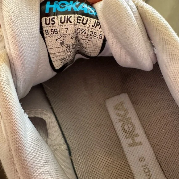 Hoka Bondi 8 Running Shoes - Picture 5 of 5